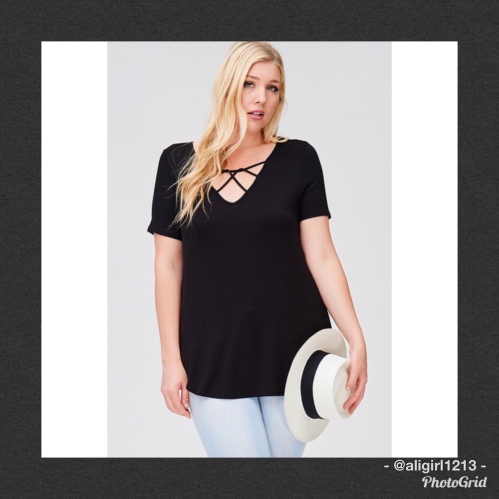 HP - Plus Size Caged Solid Top
